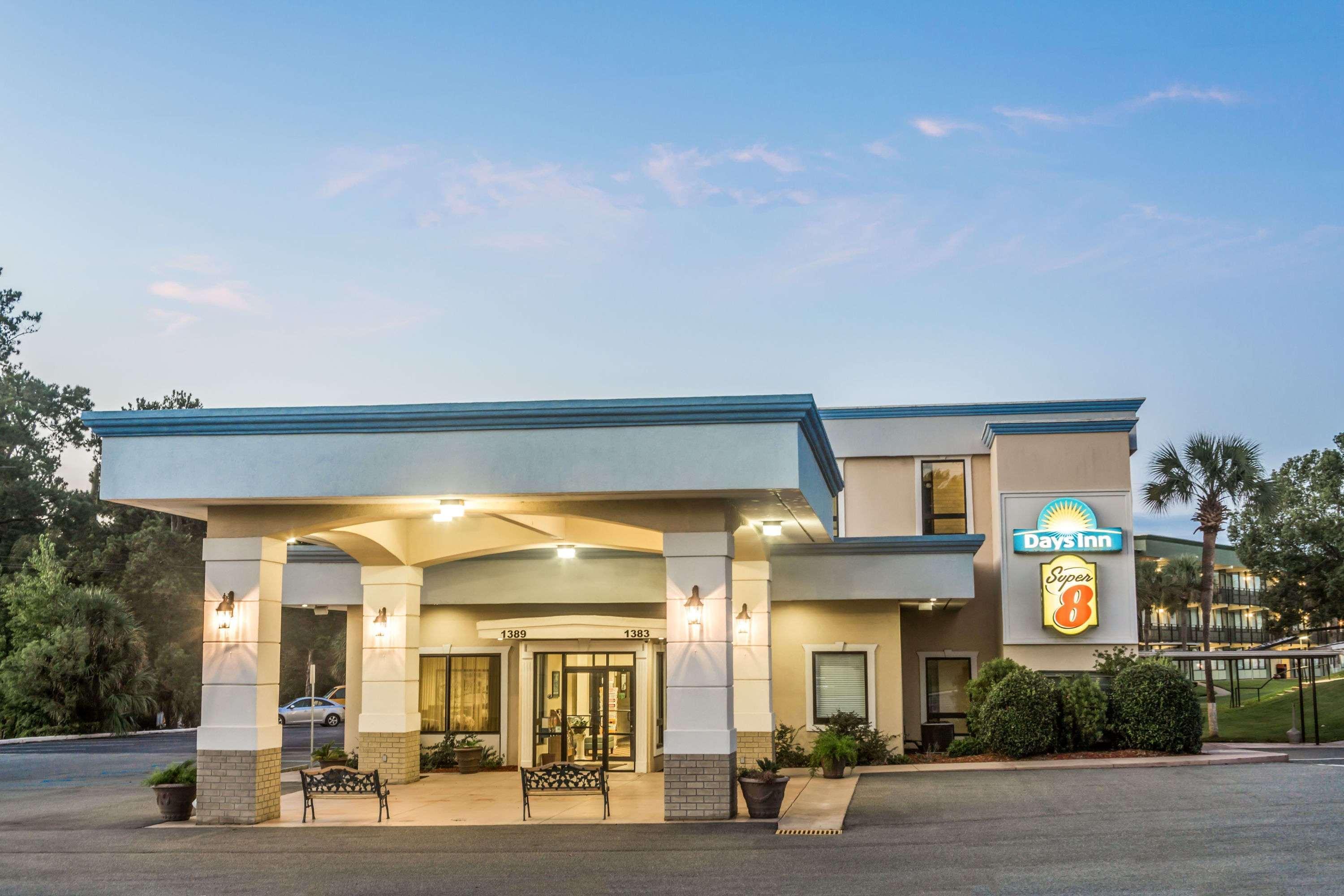 Super 8 By Wyndham Valdosta Mall Dış mekan fotoğraf