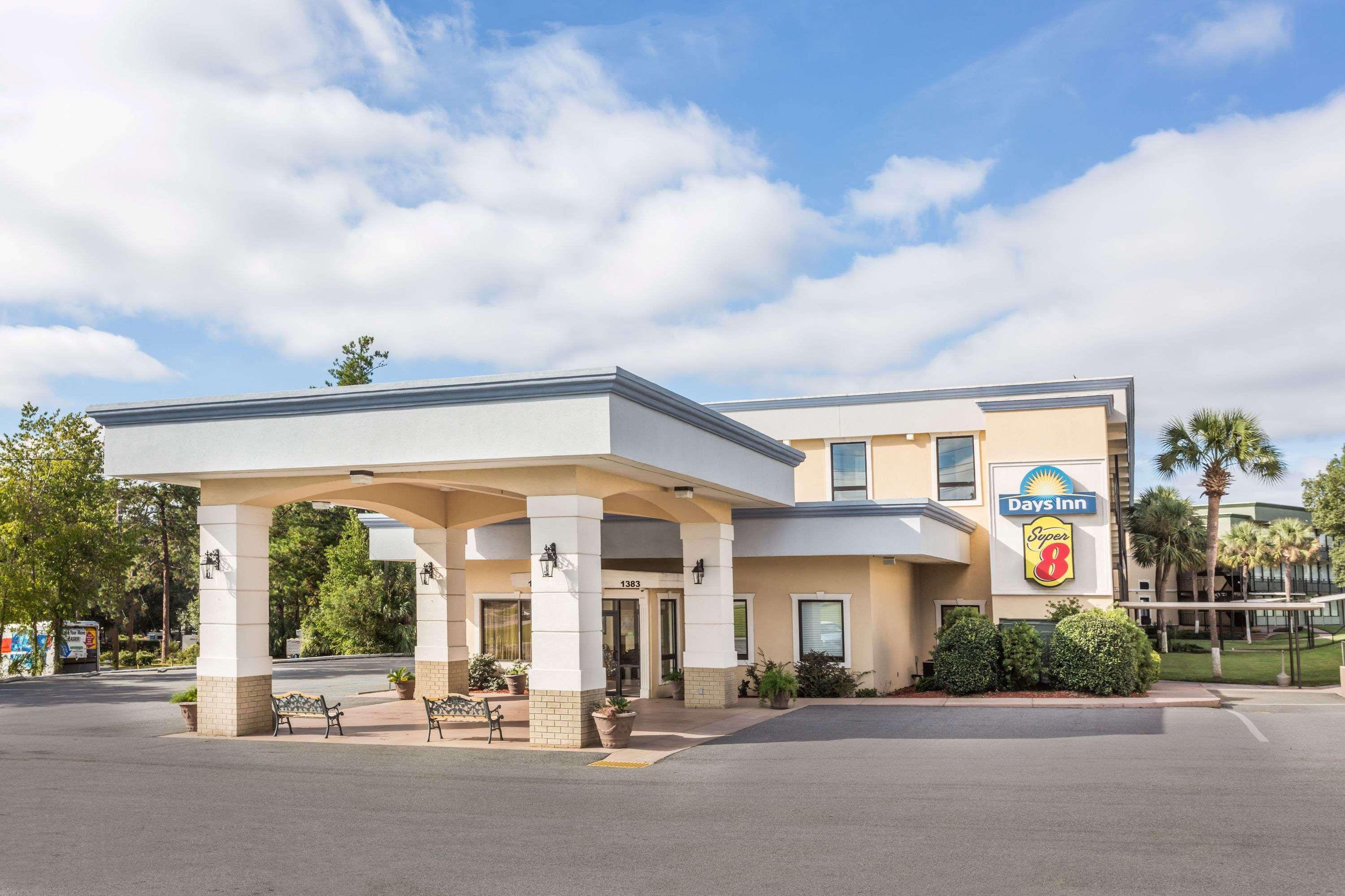 Super 8 By Wyndham Valdosta Mall Dış mekan fotoğraf